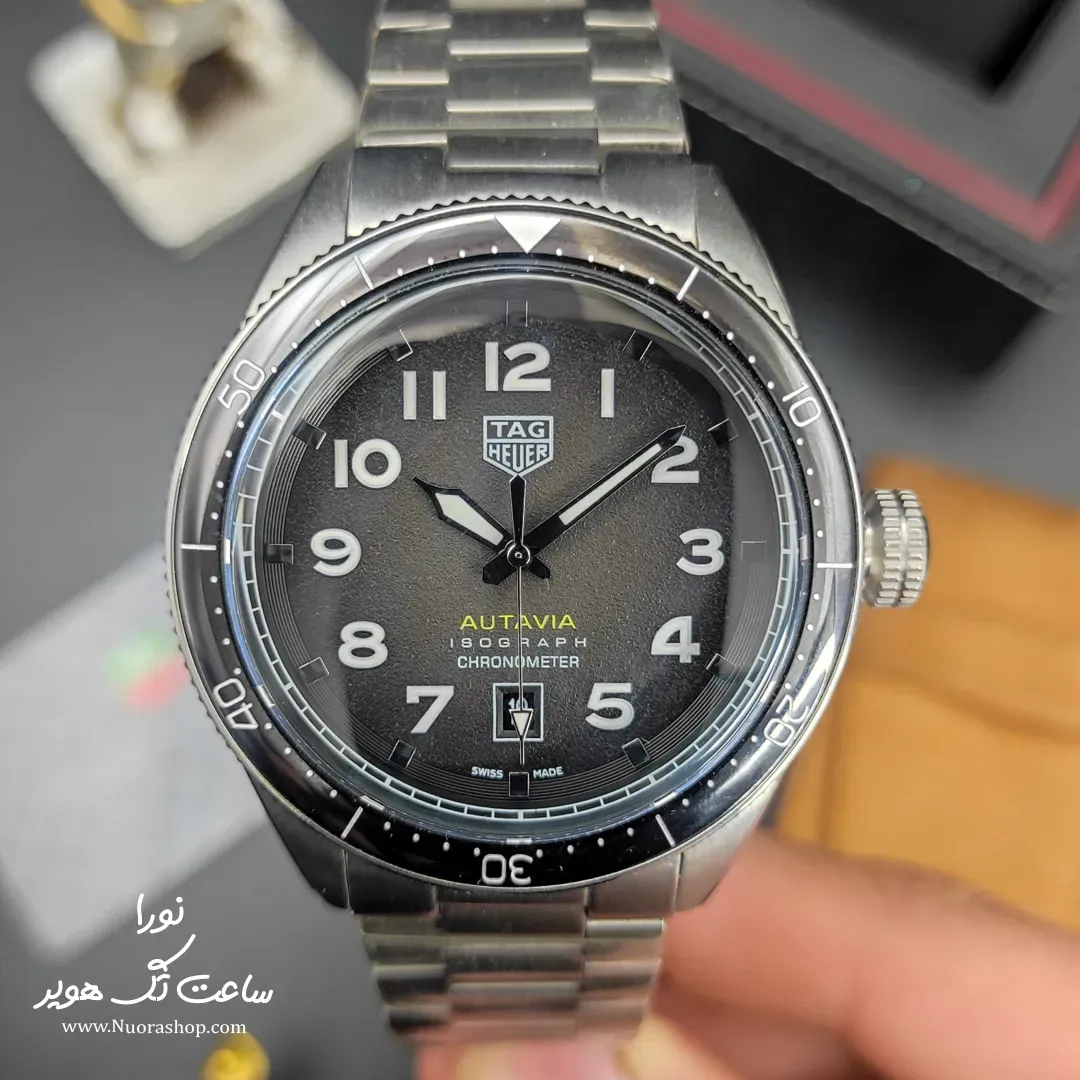 ساعت تگ هویر آتوویا کورنومتر tag heuer autavia isograph chronometer